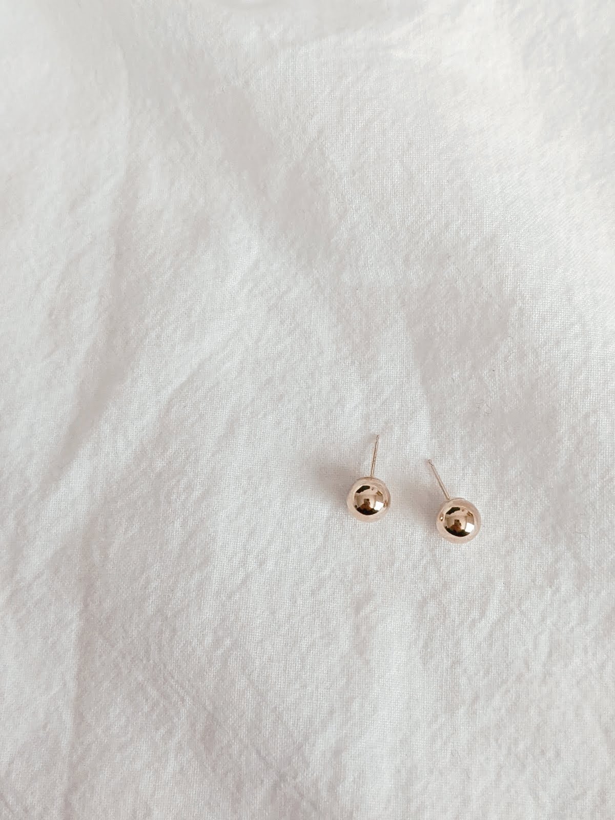 Dot Earrings
